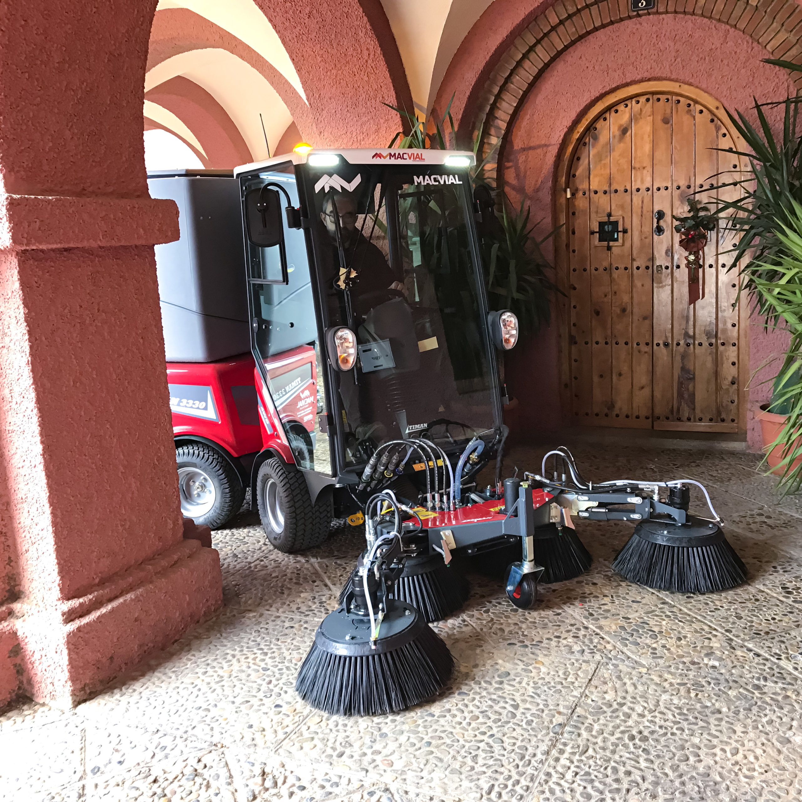 TIMAN CON TORNADO T2 12