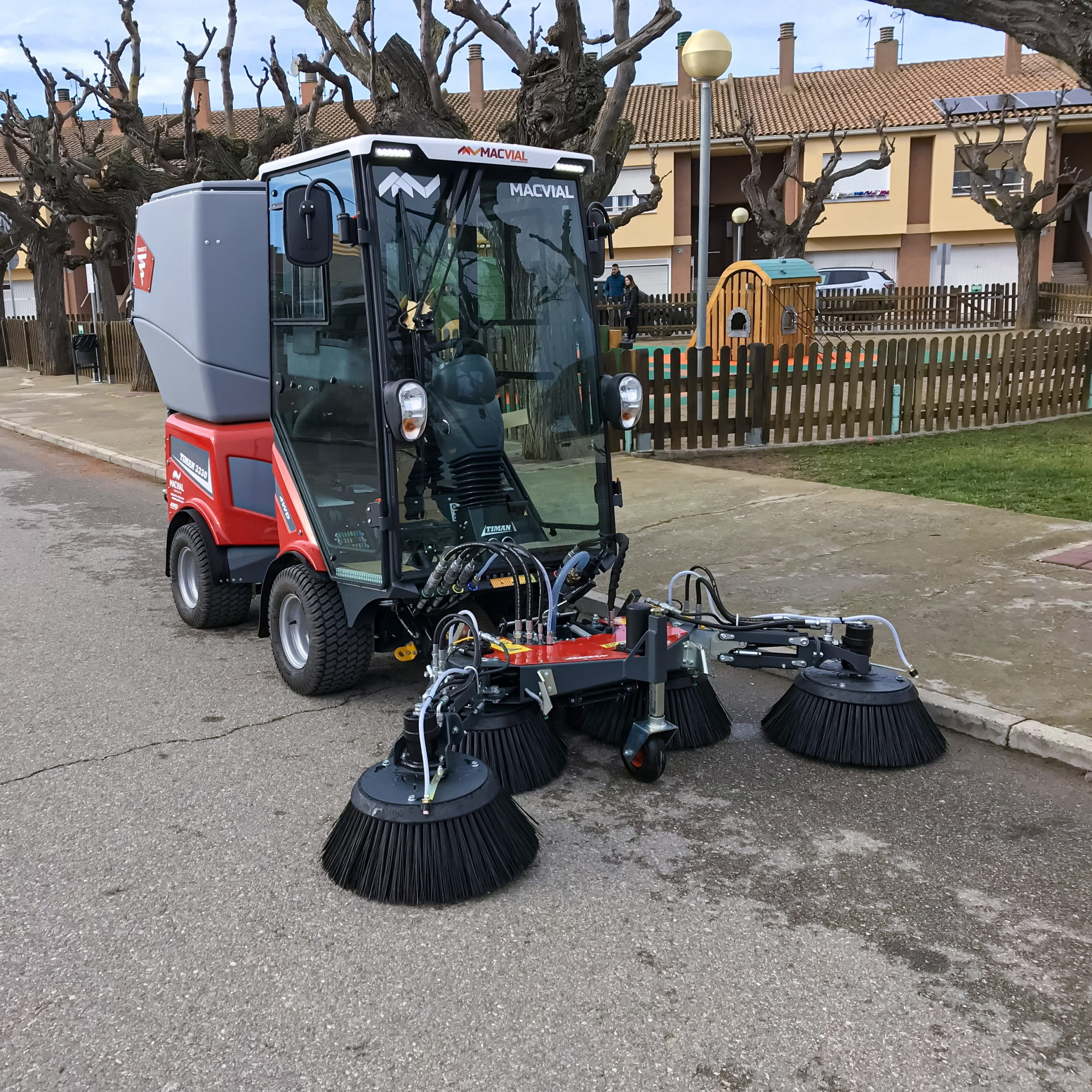 TIMAN CON TORNADO T2 7