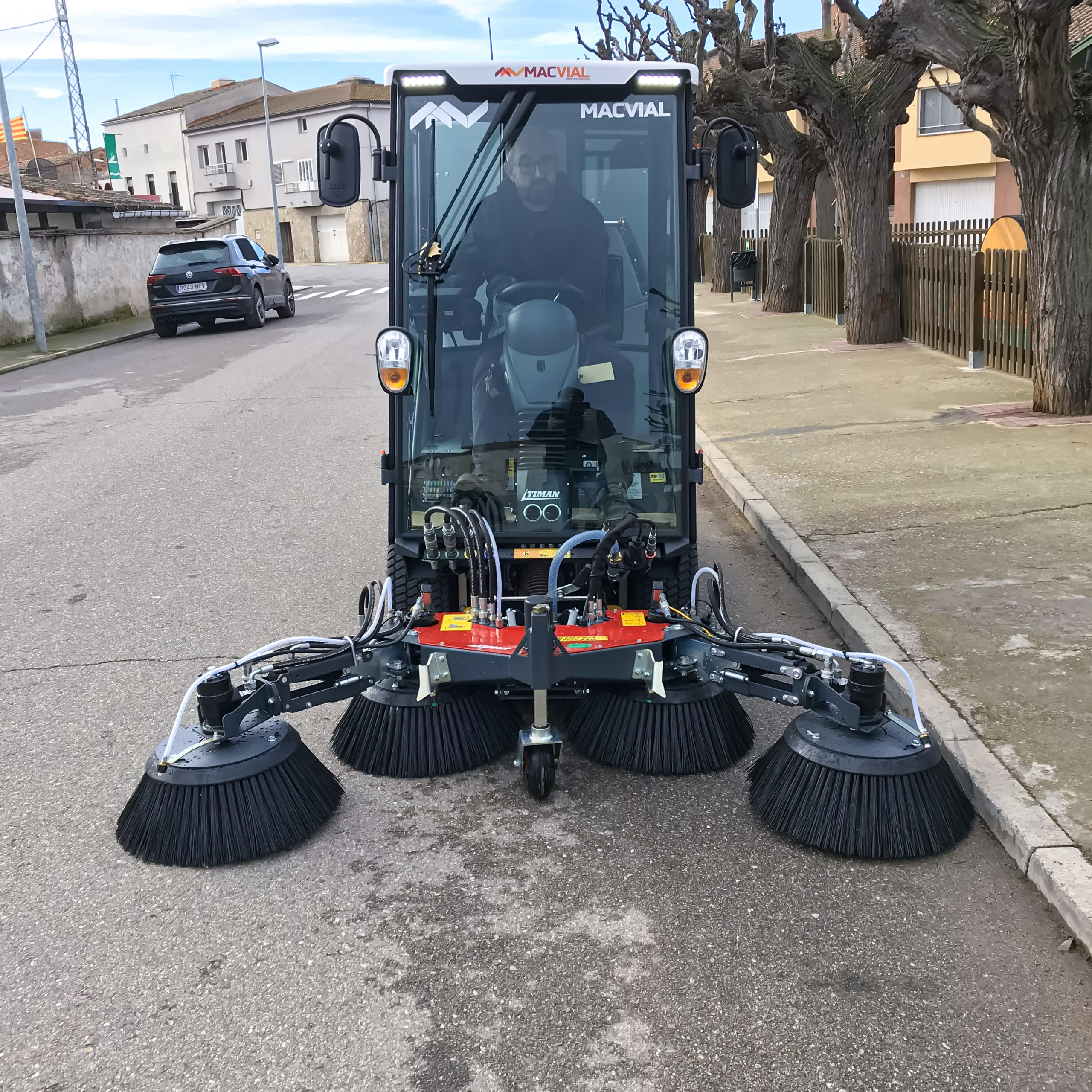 TIMAN CON TORNADO T2 8